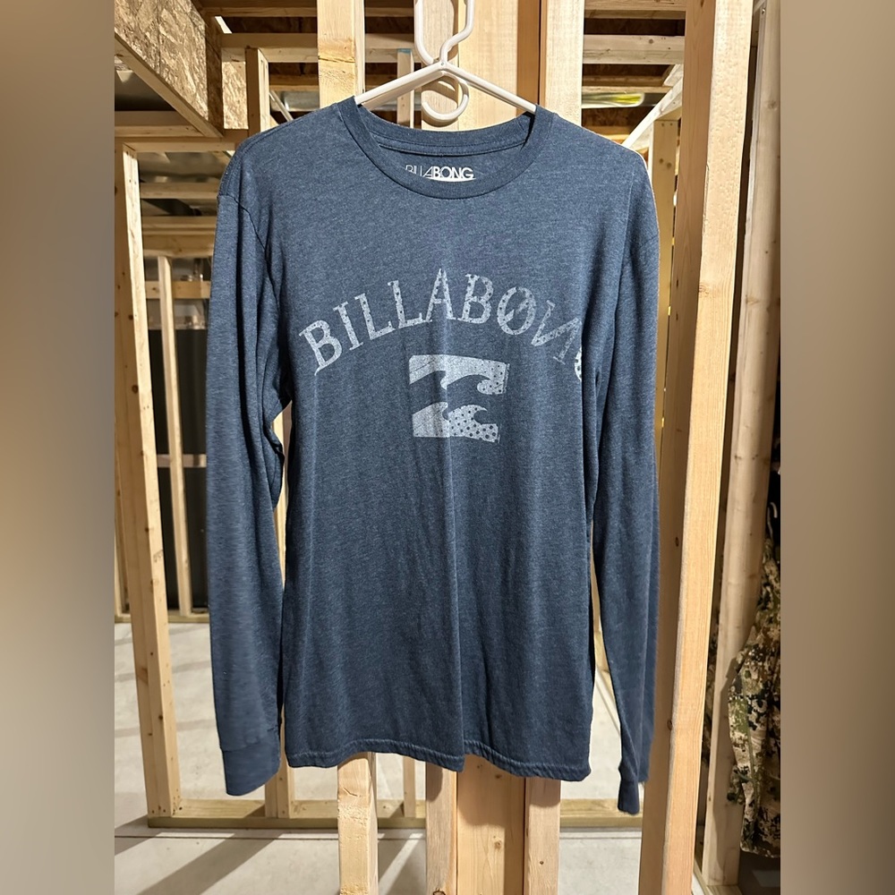 Billabong Navy Men’s Medium Long Sleeve